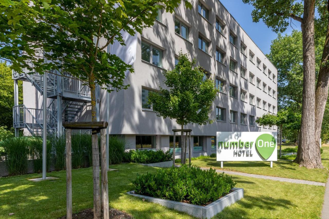 Numberone Hotel Norimberga Esterno foto